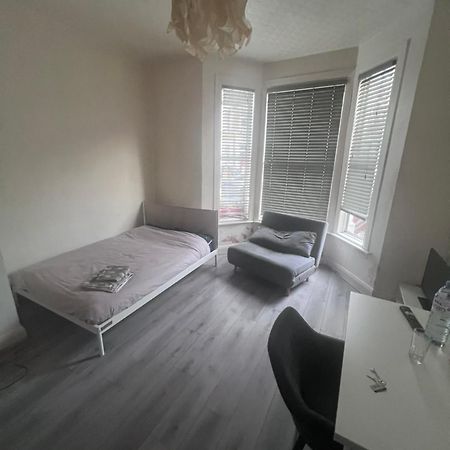 Relaxing&Cozy Room لندن المظهر الخارجي الصورة